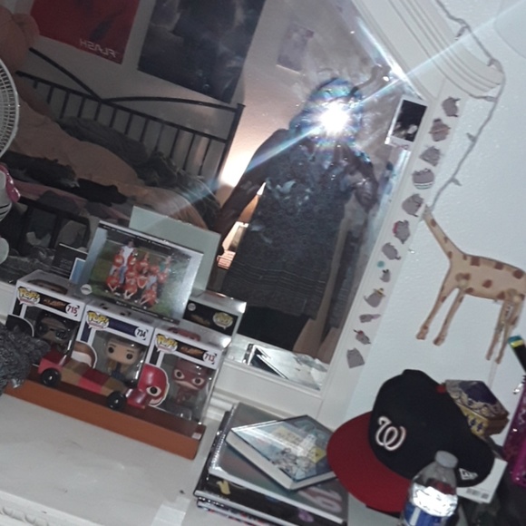 A dress - Picture 4 of 6